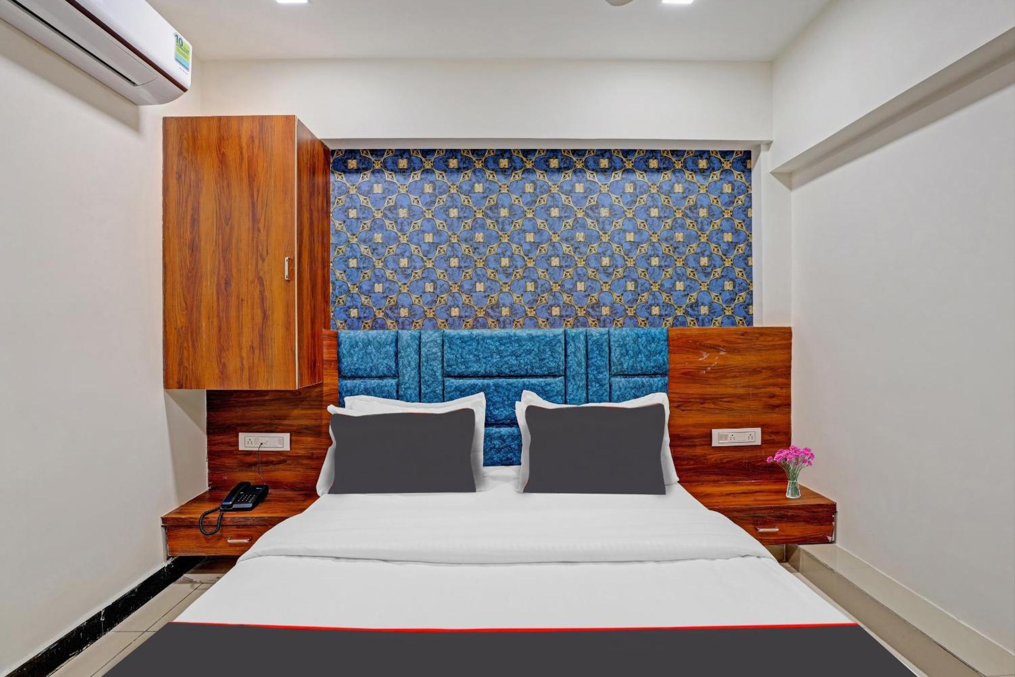 Capital O Bhavya Villa Ahmedabad Exterior photo