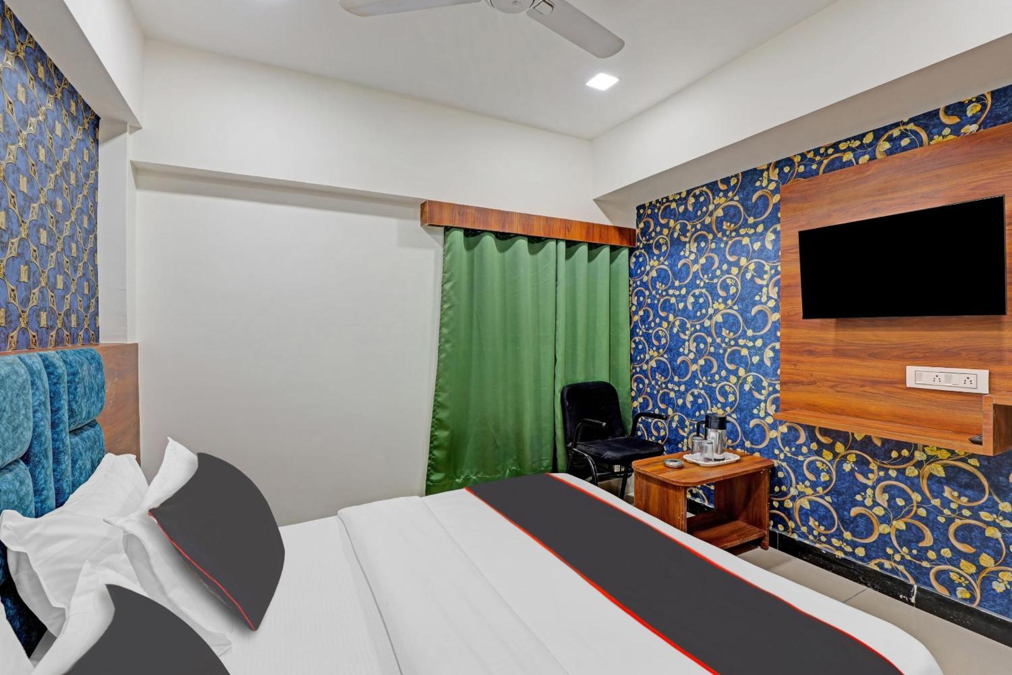 Capital O Bhavya Villa Ahmedabad Exterior photo